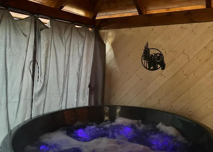U Topora Dakar Z Jacuzzi Chalet Ciche Małe