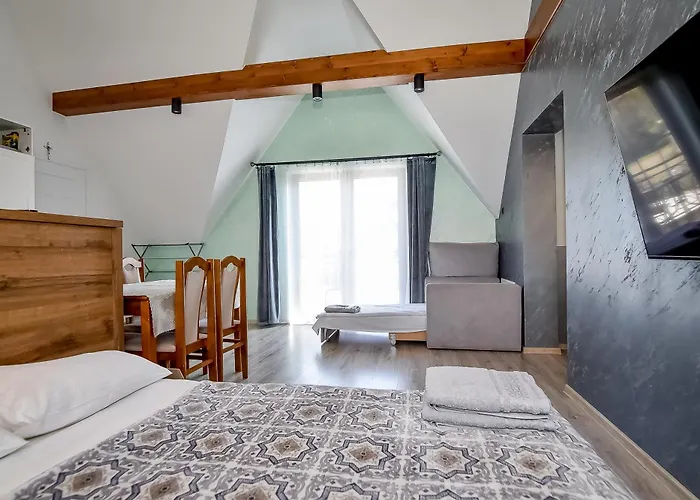 U Topora Dakar Z Jacuzzi Chalet Ciche Małe