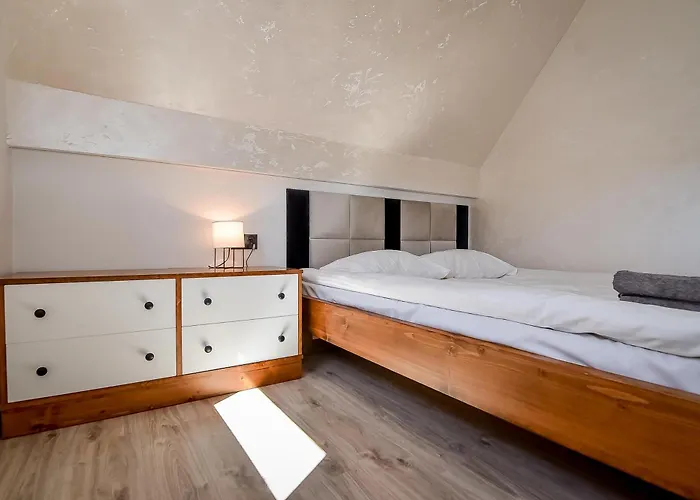 U Topora Dakar Z Jacuzzi *