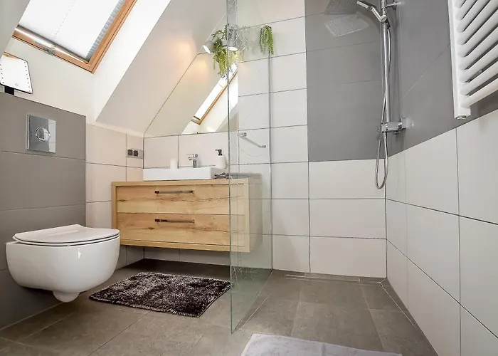 U Topora Dakar Z Jacuzzi Chalet Ciche Małe